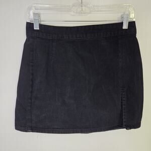 Lioness Black Denim Mini Skirt With Front Slit Zip Up Back Size Medium